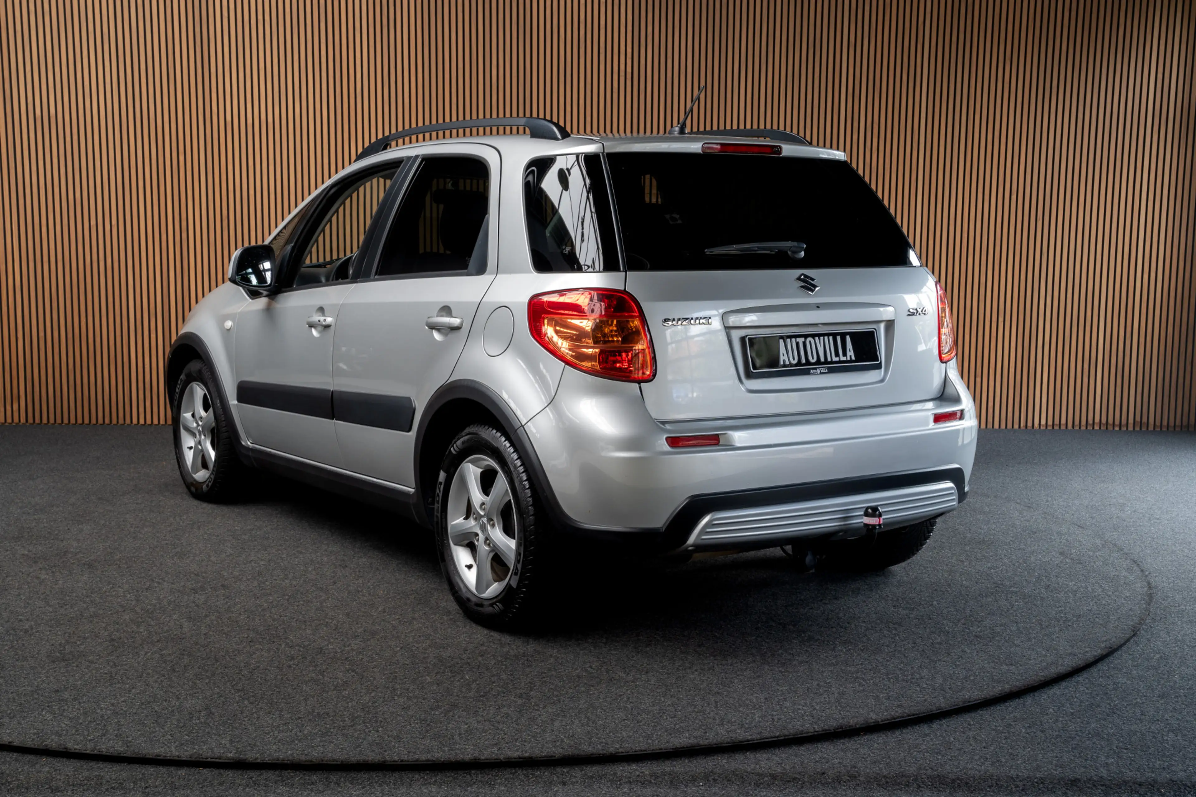 Suzuki SX4 1.6 Comfort — photo 3