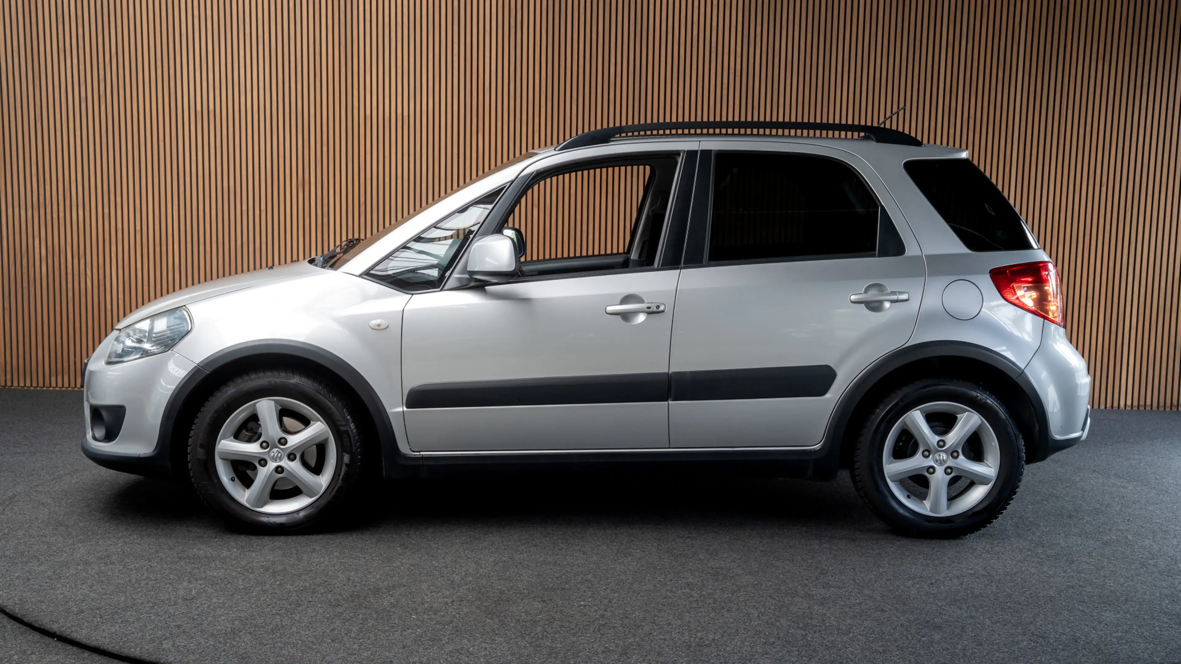 Suzuki SX4 1.6 Comfort — photo 2