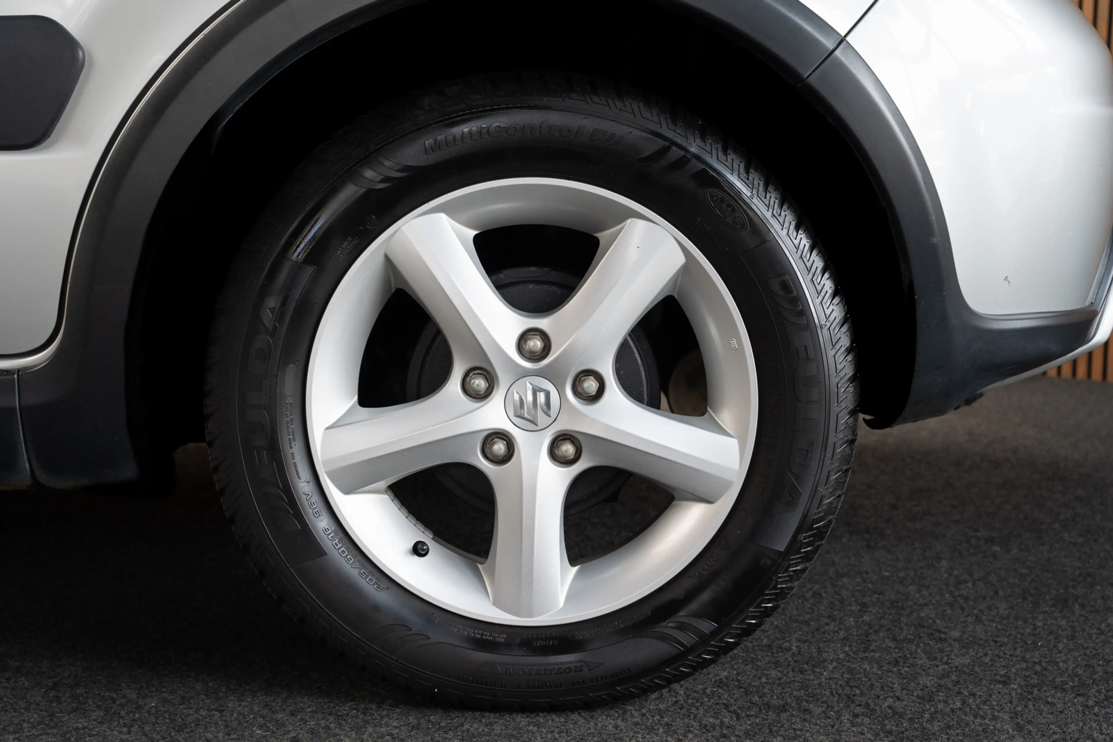 Suzuki SX4 1.6 Comfort — photo 10