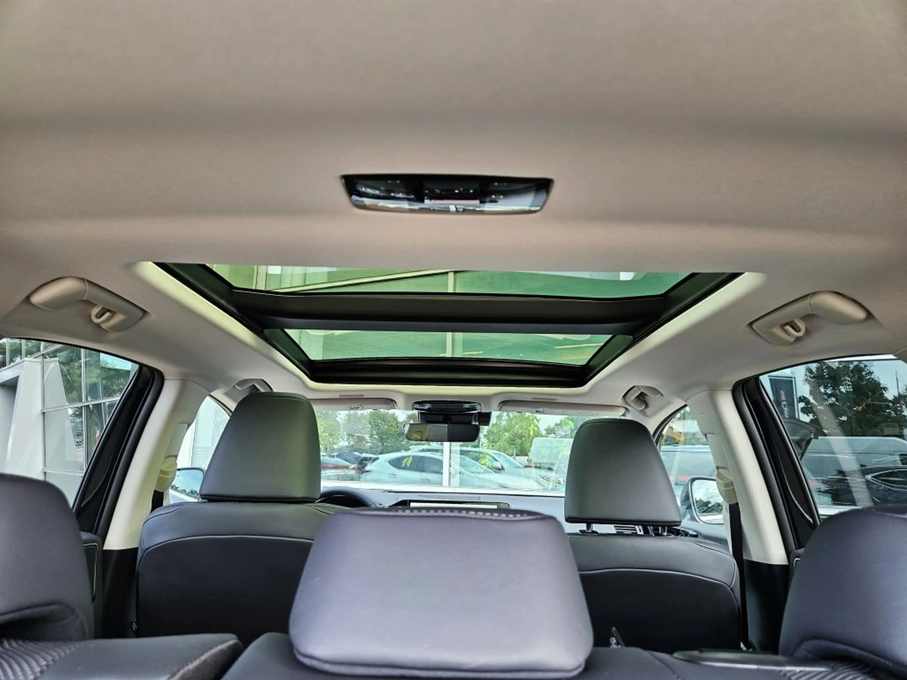 Lexus NX 450h+ E-FOUR Executive — photo 9