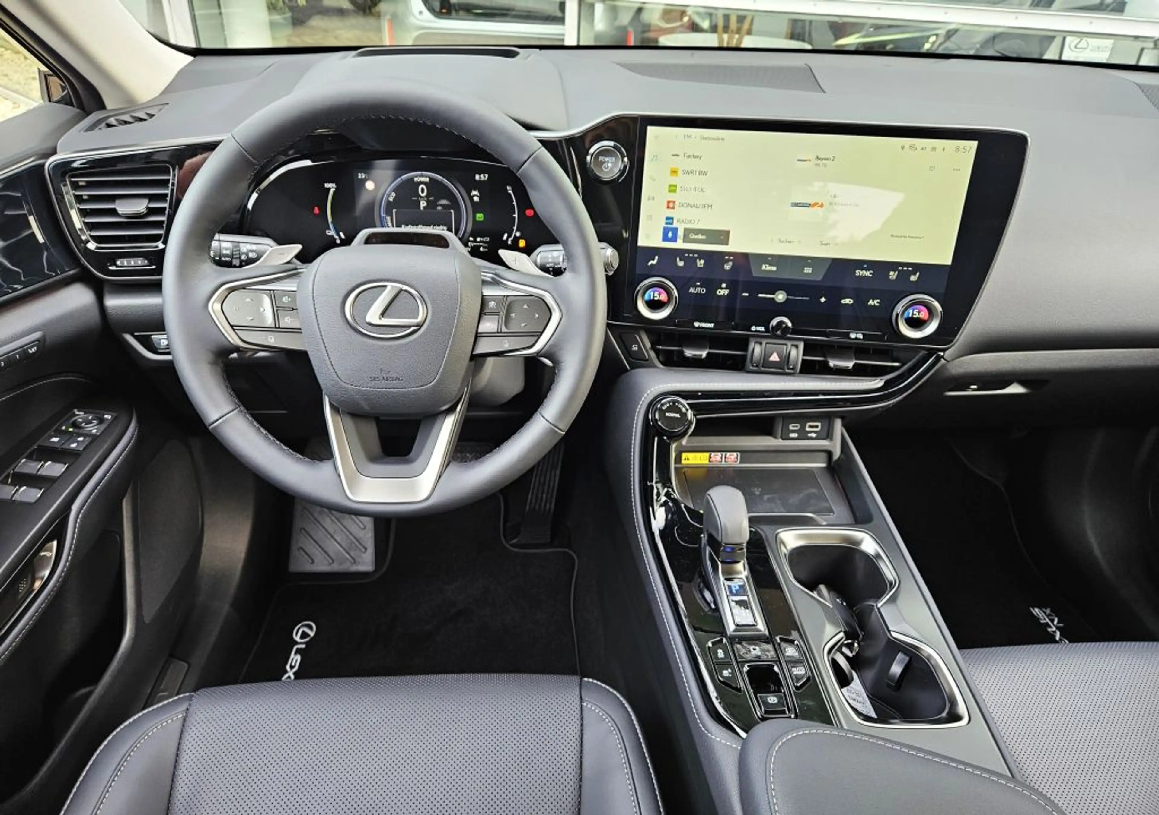 Lexus NX 450h+ E-FOUR Executive — photo 7