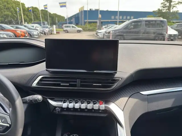 Peugeot 3008 view 12