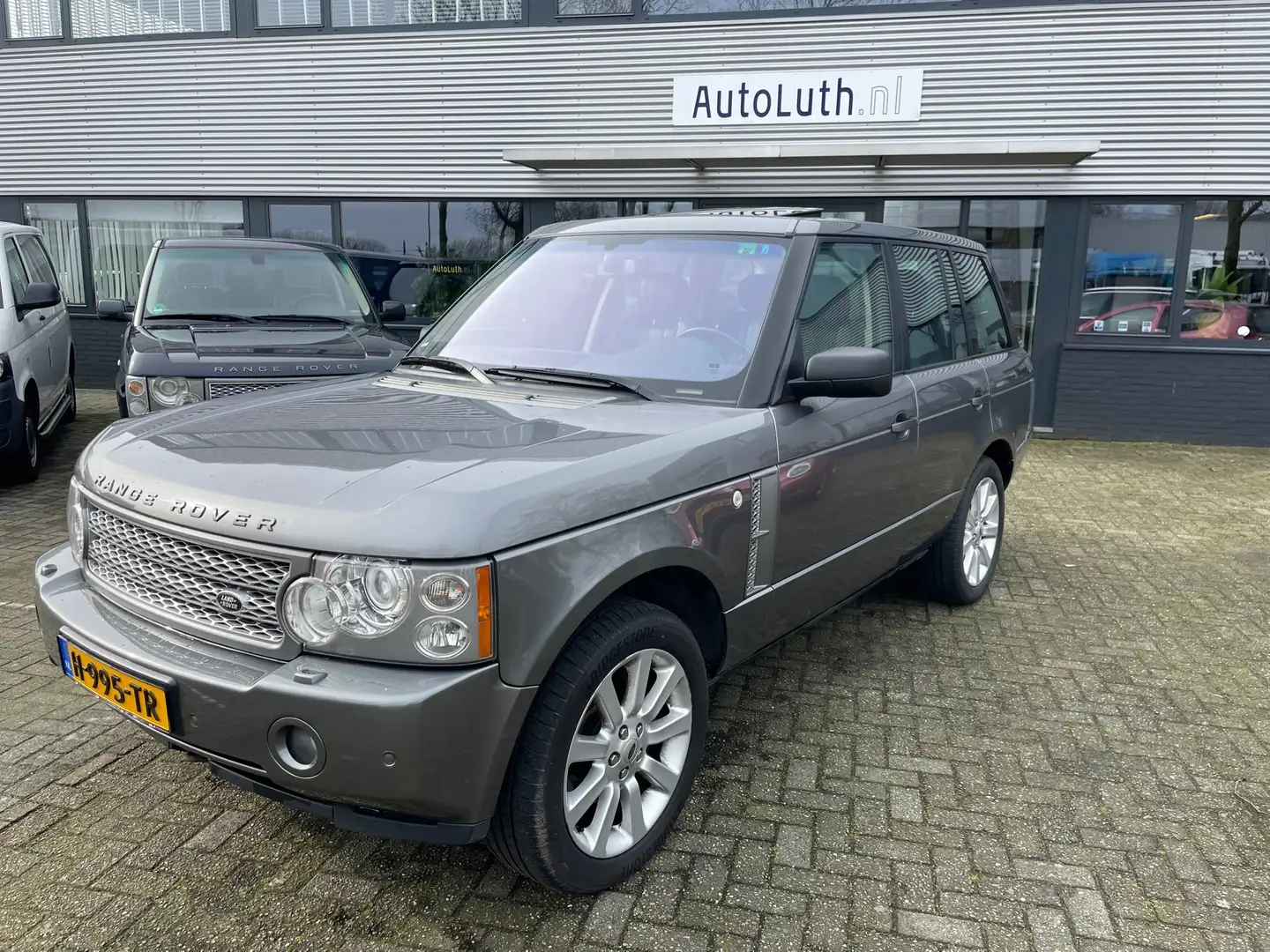 Land Rover Range Rover 4.2 V8 Supercharged/ Young Timer Szary - 1