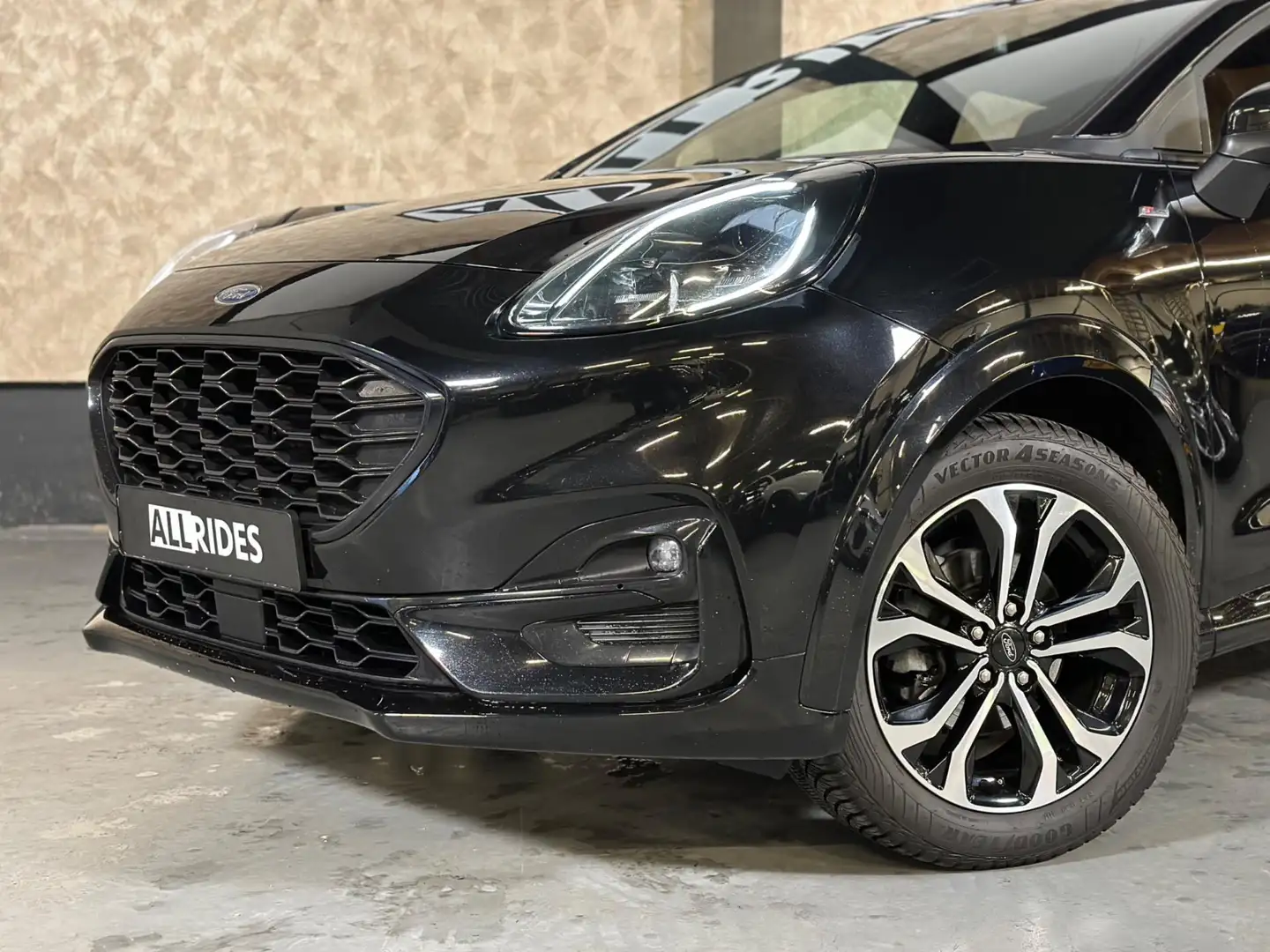 Ford Puma 1.0 EcoBoost Hybrid ST-Line X Zwart - 2