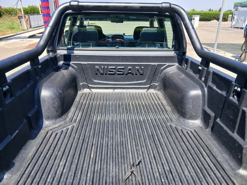 Nissan Navara 2011 из Европы — купить под ключ