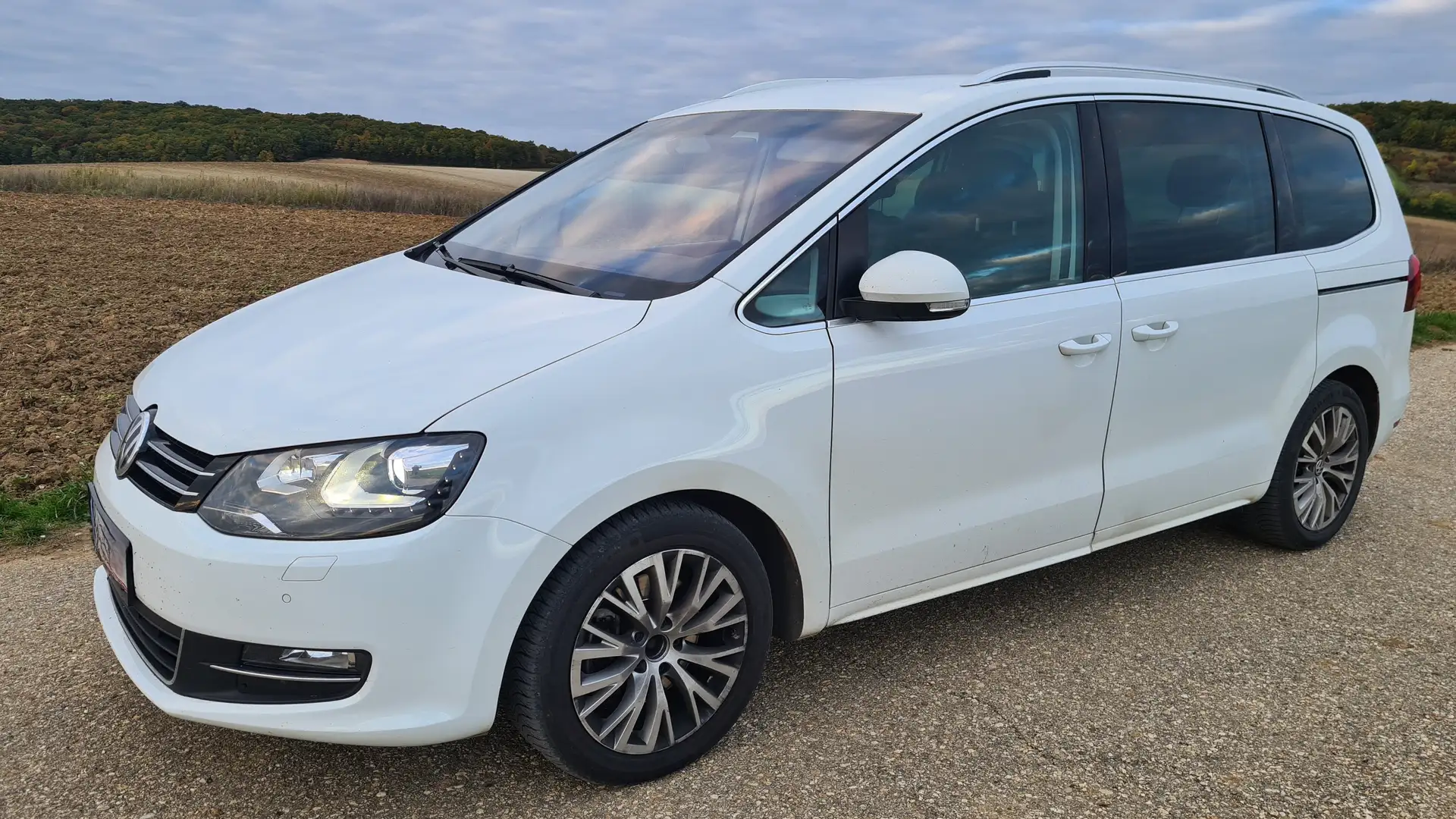 Volkswagen Sharan Sharan Highline BMT 2,0 TDI DSG Highline Weiß - 1