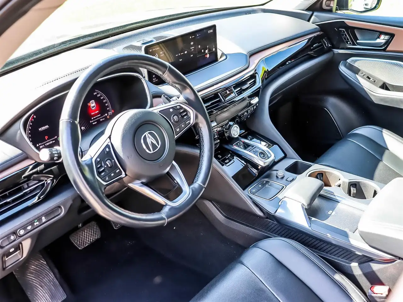 Acura MDX снимка Acura MDX