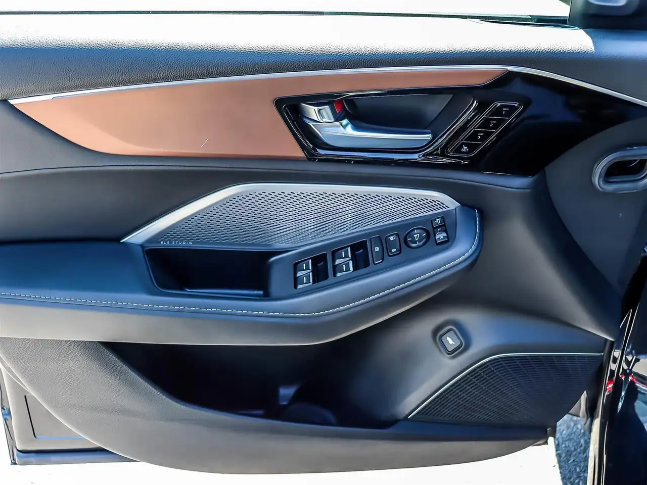 Acura MDX снимка Acura MDX