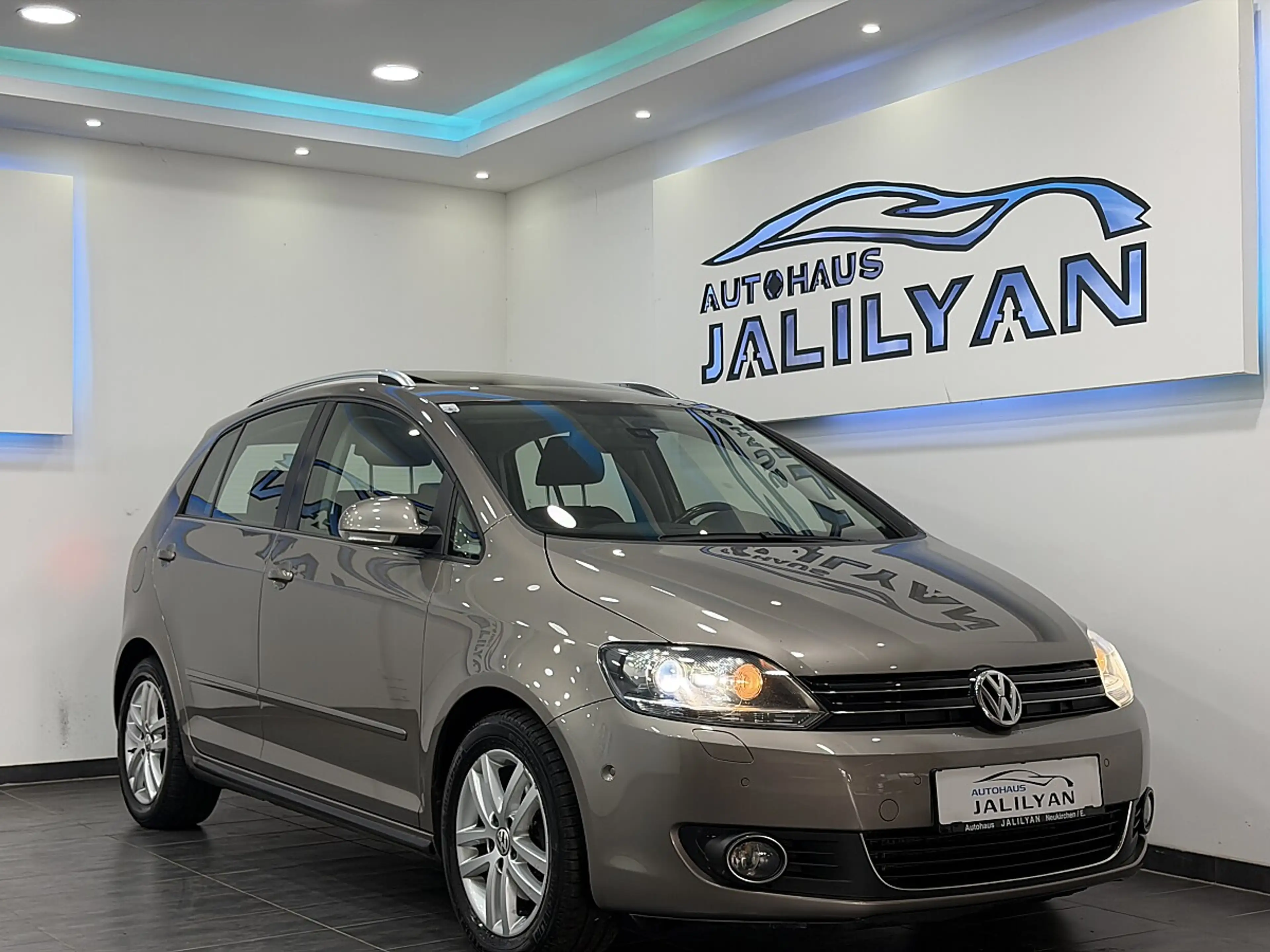 Volkswagen Golf Plus Sky BMT 1,6 TDI DPF DSG — photo 3