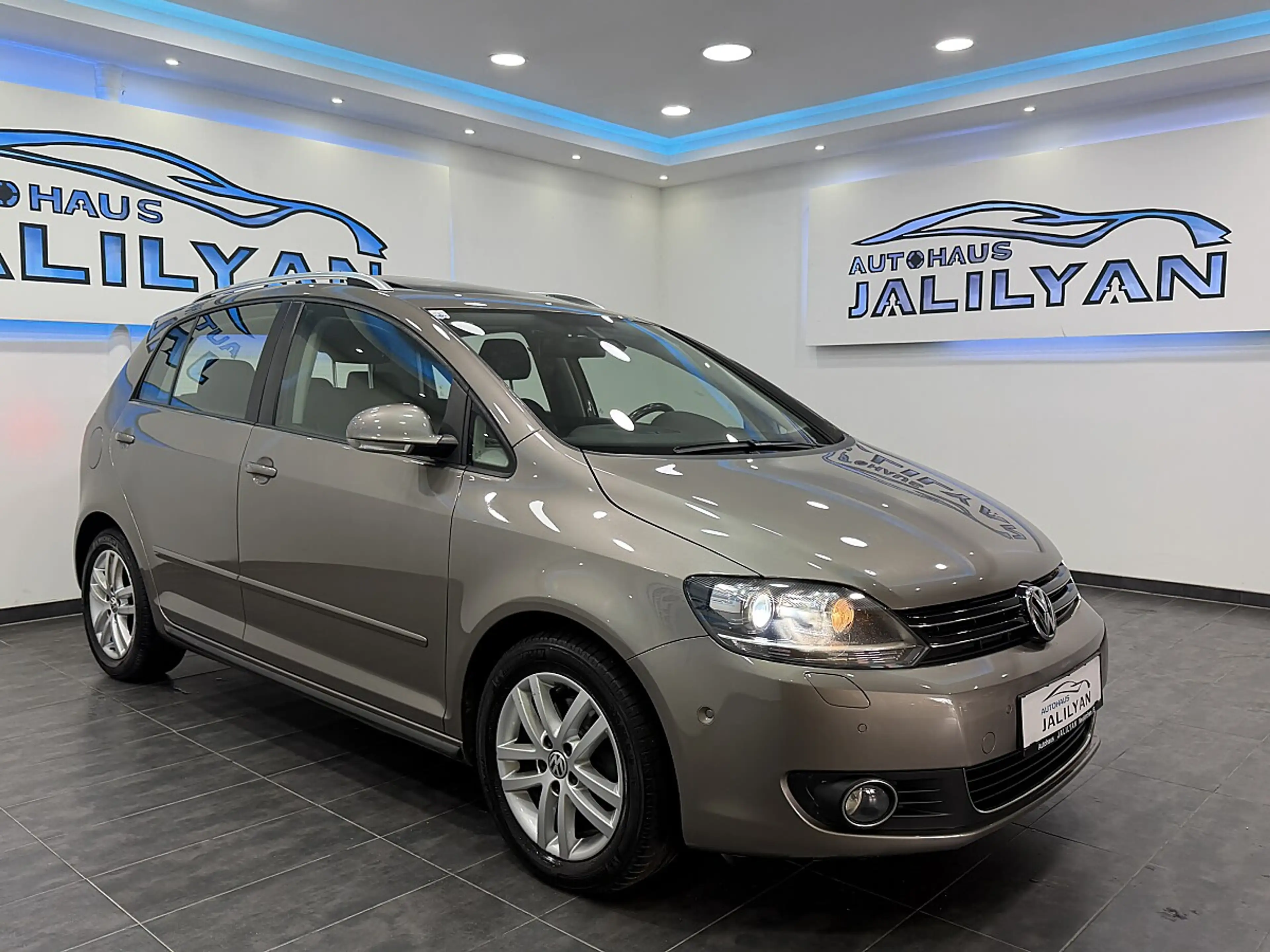 Volkswagen Golf Plus Sky BMT 1,6 TDI DPF DSG — photo 5