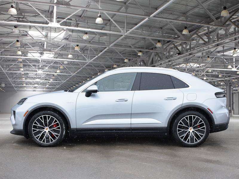 2025 Porsche Macan Electric 4S thumb 7