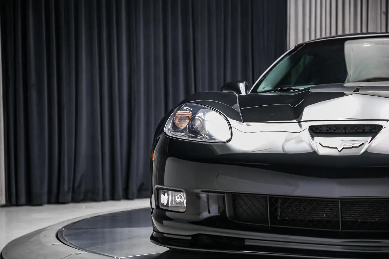 Chevrolet Corvette снимка Chevrolet Corvette