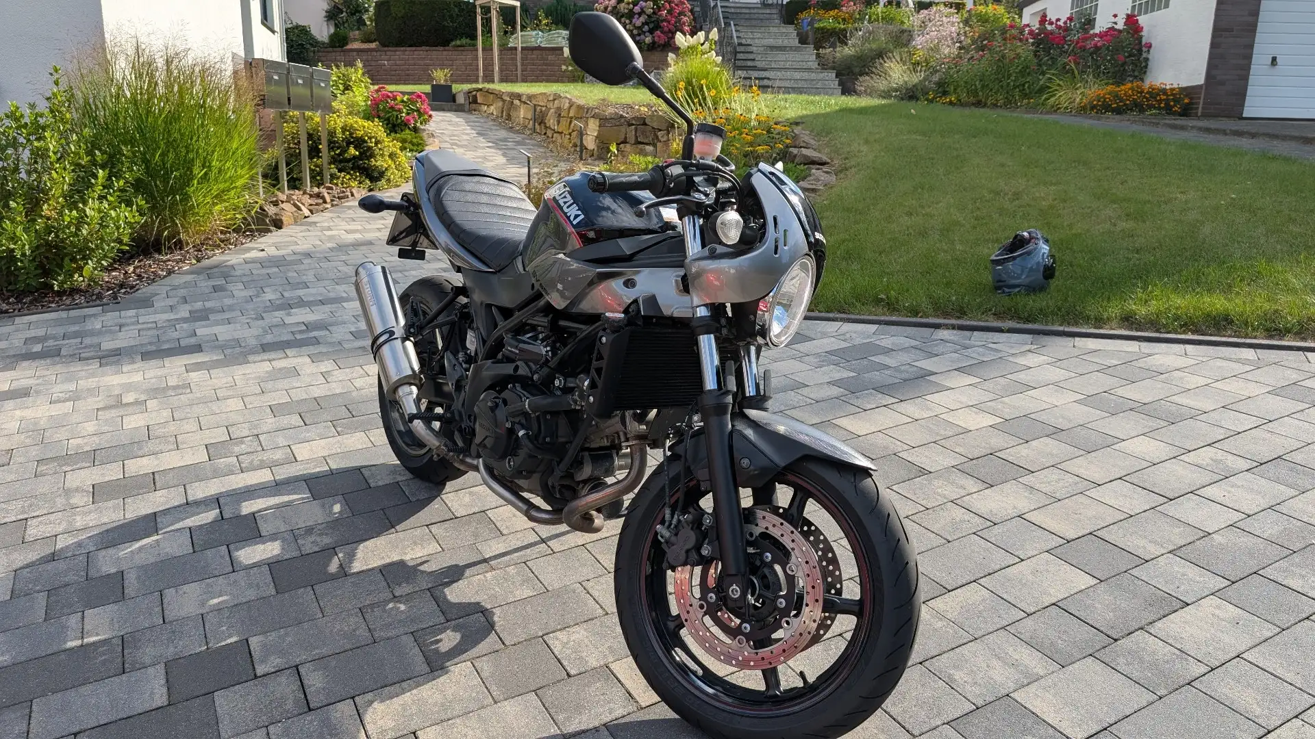 Suzuki SV 650 X Šedá - 2