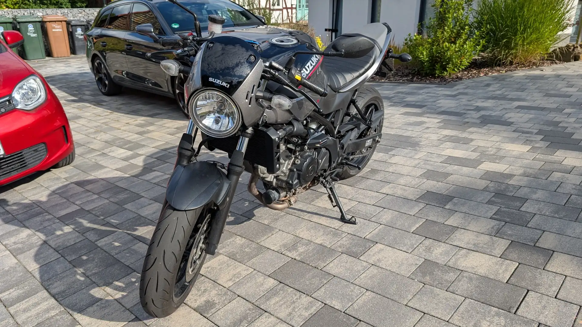 Suzuki SV 650 X Šedá - 1