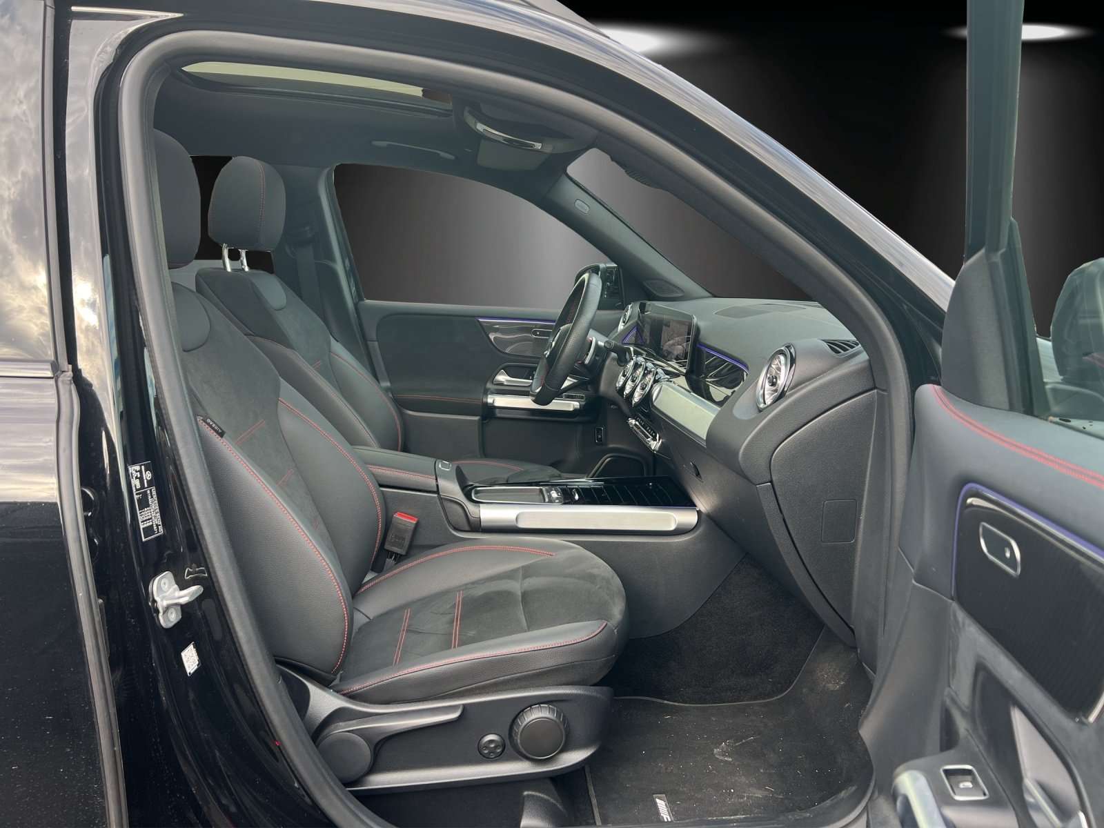Mercedes-Benz GLB 200