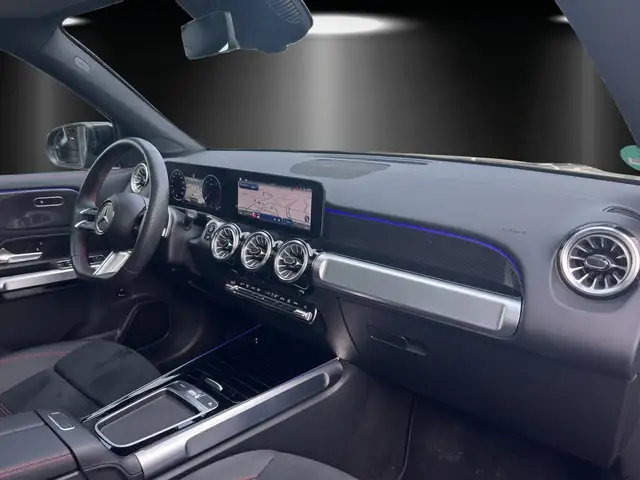 Mercedes-Benz GLB Class view 7