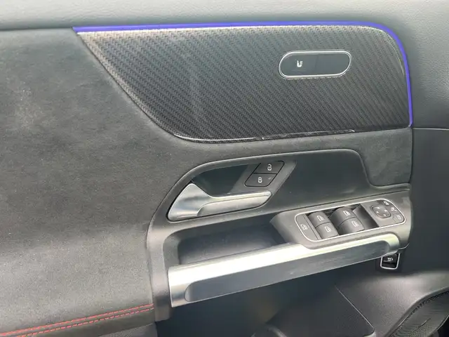 Mercedes-Benz GLB Class view 14