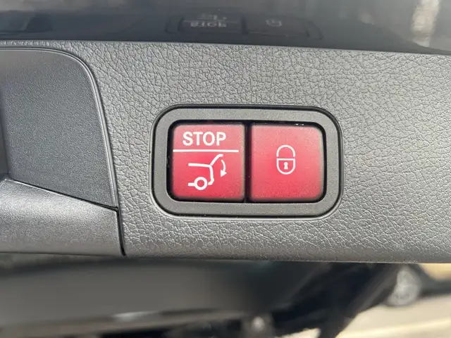 Mercedes-Benz GLB Class view 13