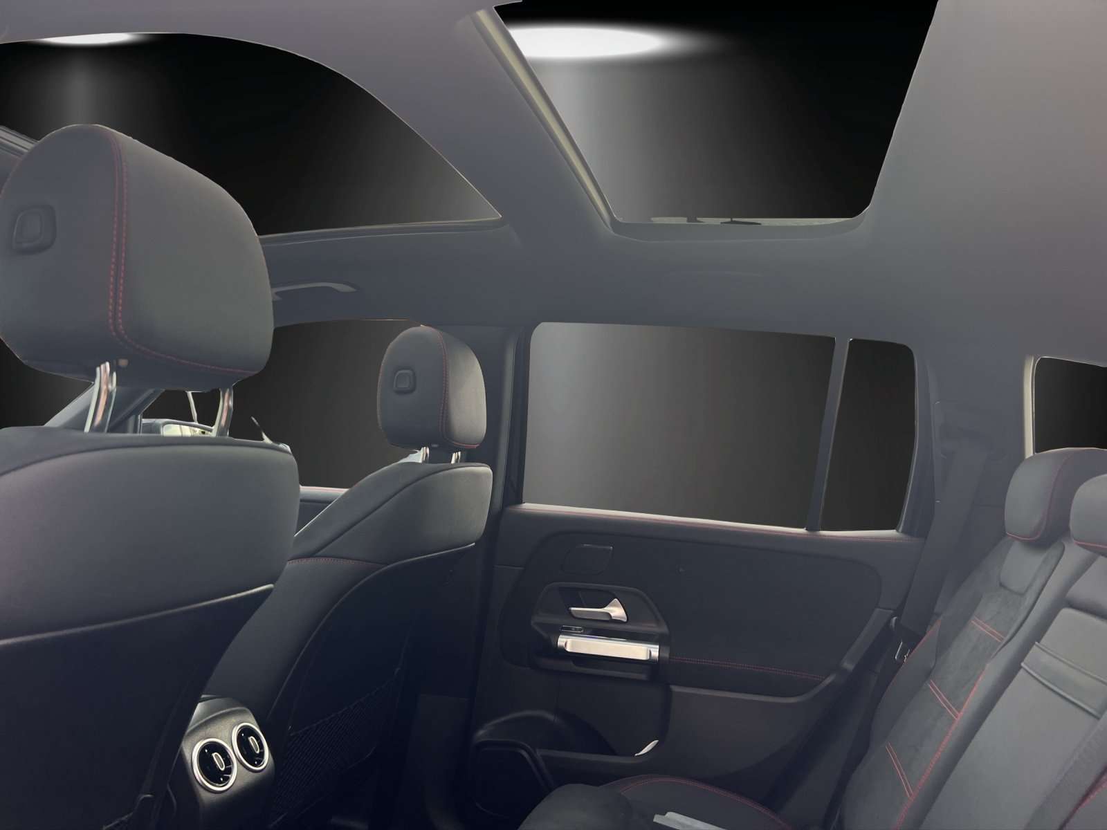 Mercedes-Benz GLB 200