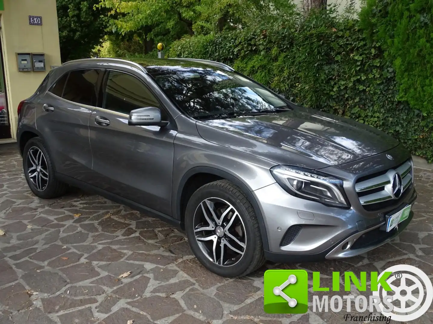 Mercedes-Benz GLA 200 d 2.2 Enduro 4Matic 136cv DCT Grigio - 1