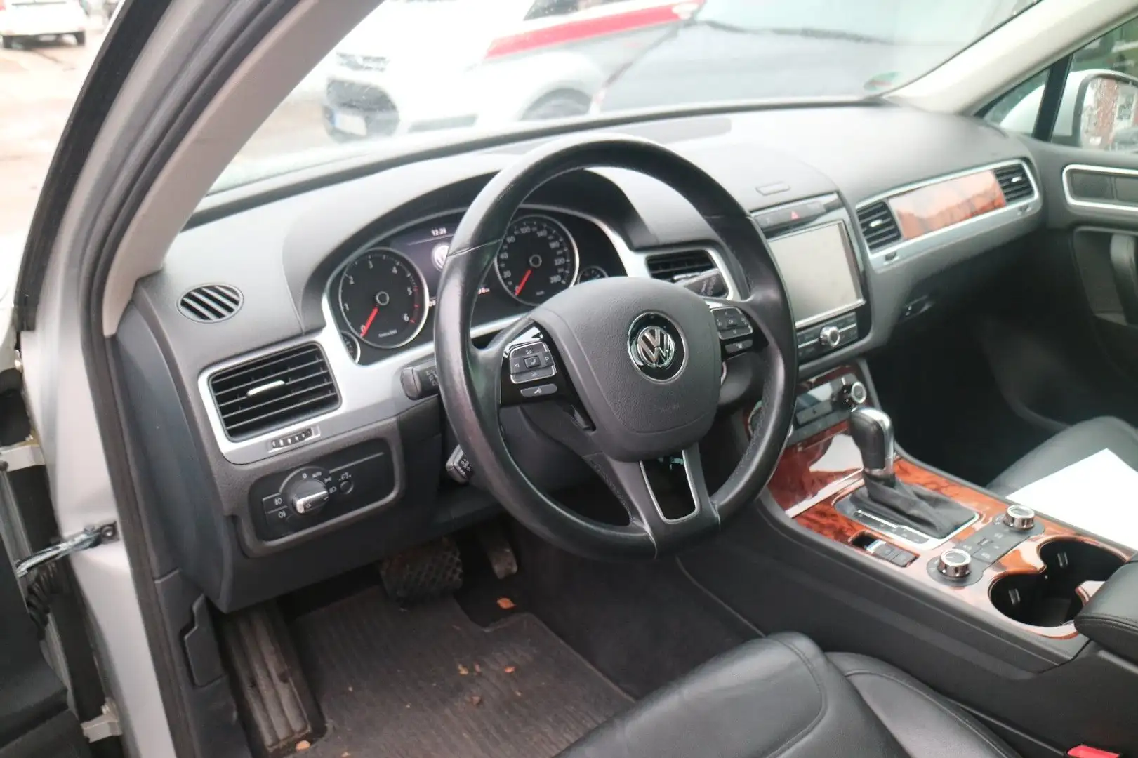 Volkswagen Touareg V6 TDI S-HEFT/SHZG/LEDER/TOP! Silber - 2