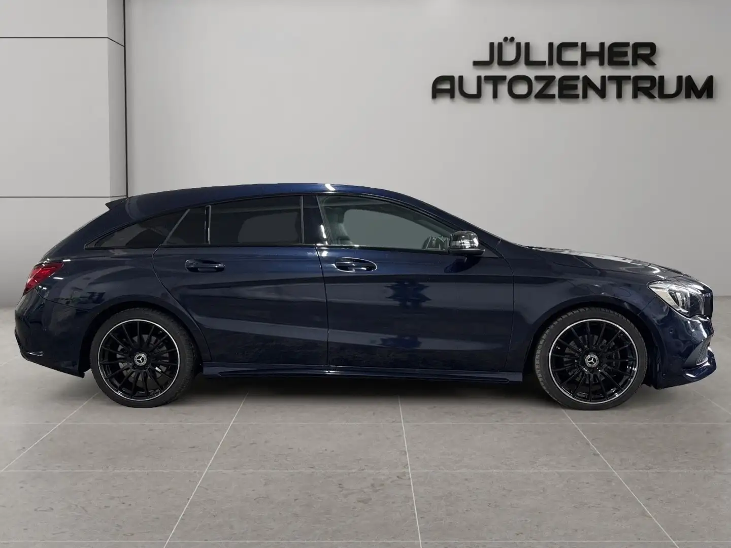 Mercedes-Benz CLA 200 AMG-Line, Wenig Km Bleu - 2