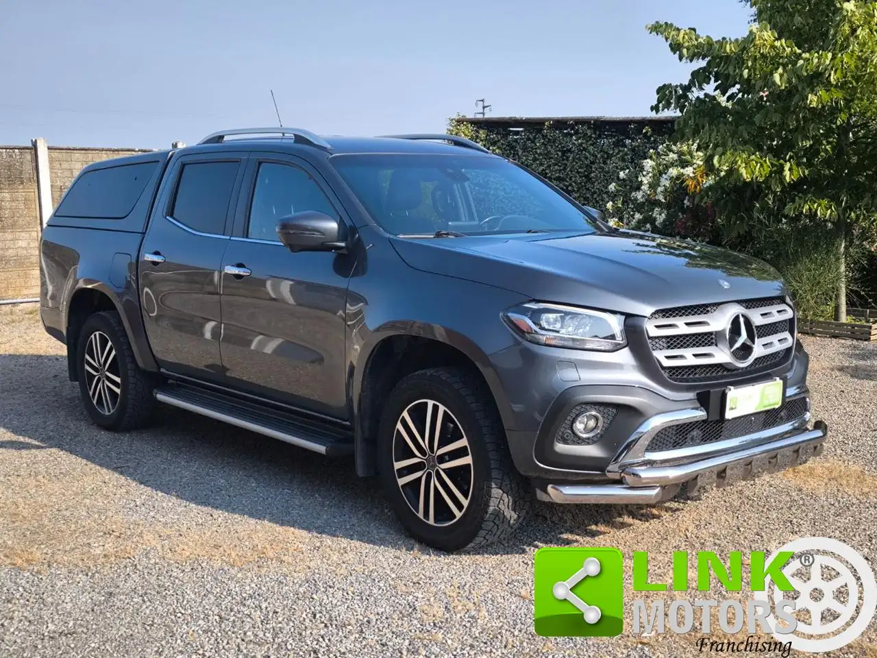 Mercedes-Benz X 250