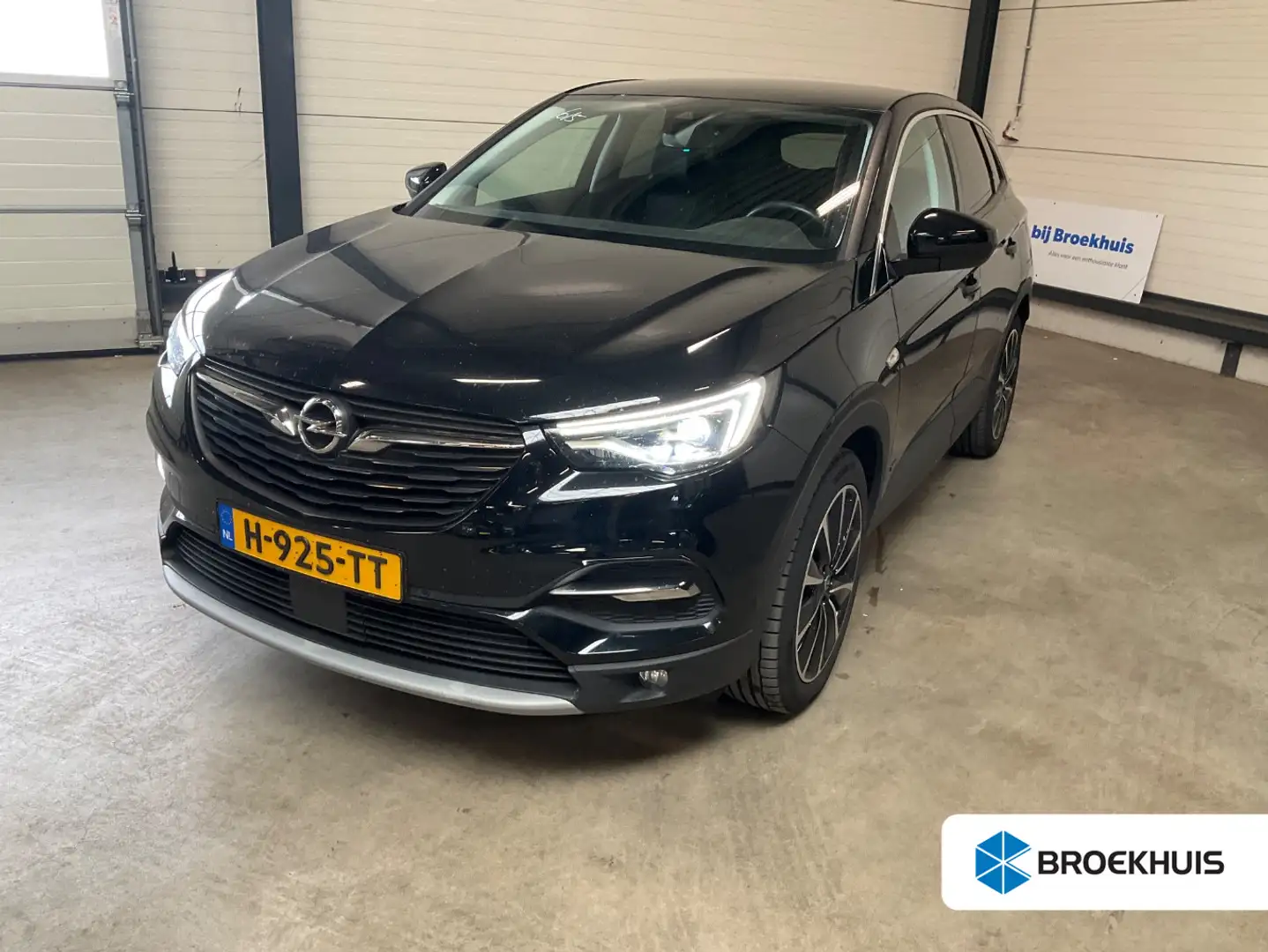 Opel Grandland X 1.6 Turbo Hybrid Business Executive | AGR | Camera Zwart - 1