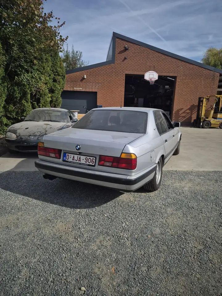 BMW 750i, foto 4