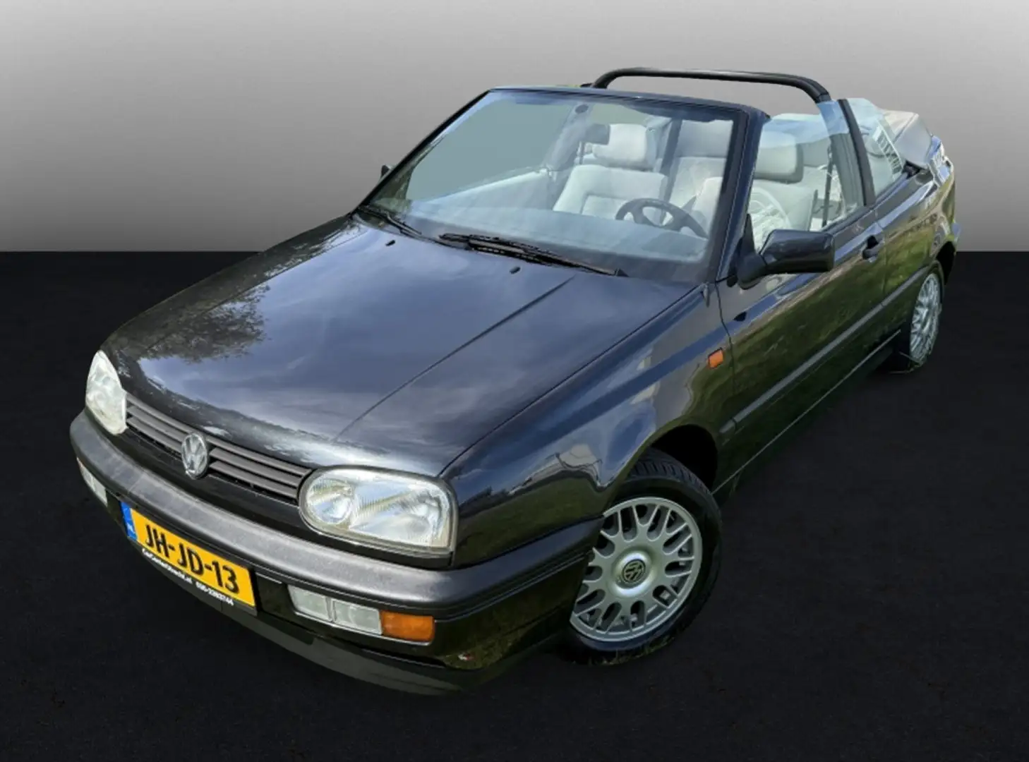 Volkswagen Golf Cabriolet 1.8 | automaat | n.a.p. | Czarny - 2