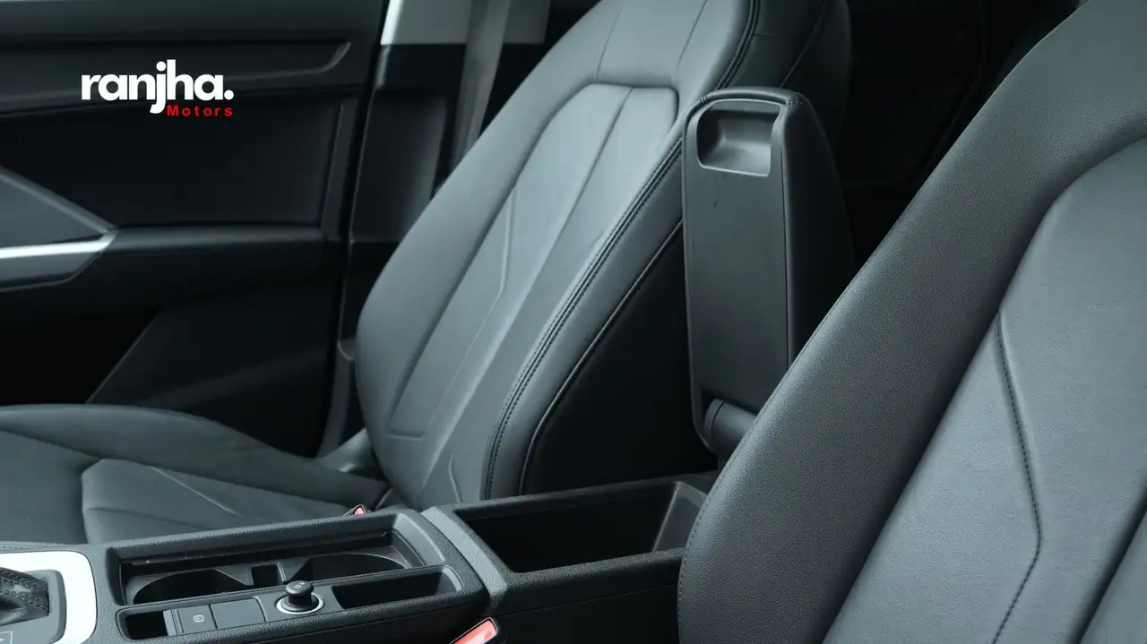 Audi Q3 снимка Audi Q3