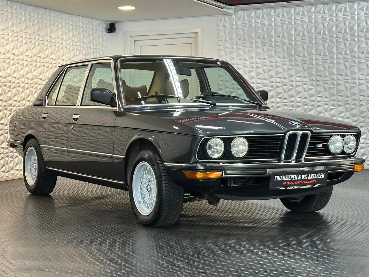 BMW 528 i E12 H-ZULASSUNG#15'ALU#VELOUR#PIONEER#SERVO Сірий - 2