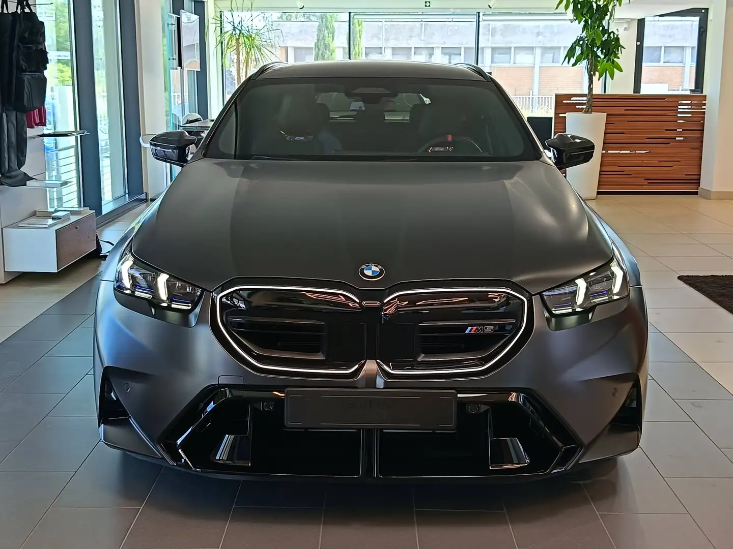 BMW M5 Touring Grigio - 2