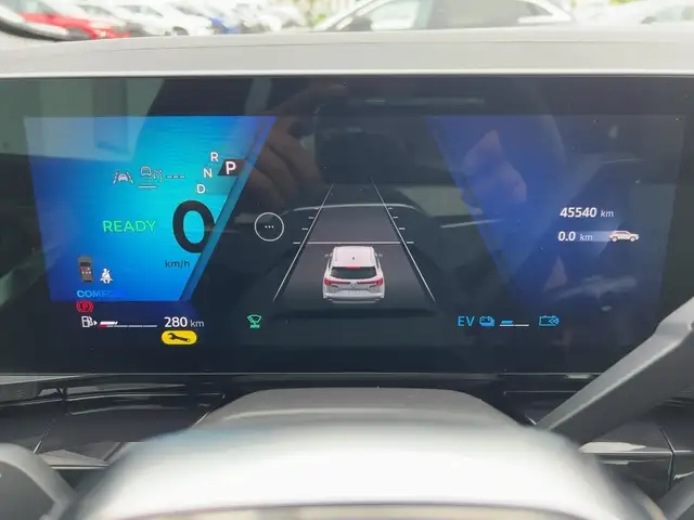Renault Austral view 13