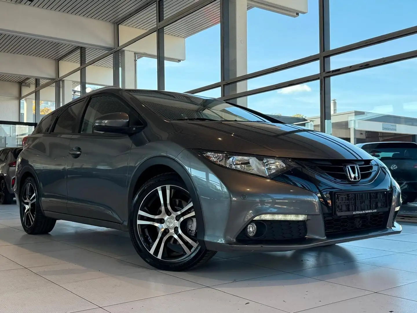 Honda Civic Tourer Lifestyle/KAMERA/BLUETOOTH/ Grau - 2