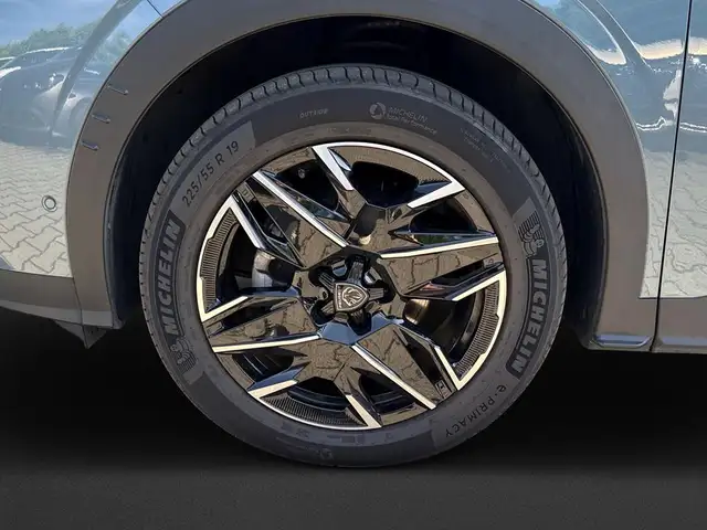 Peugeot 3008 view 10