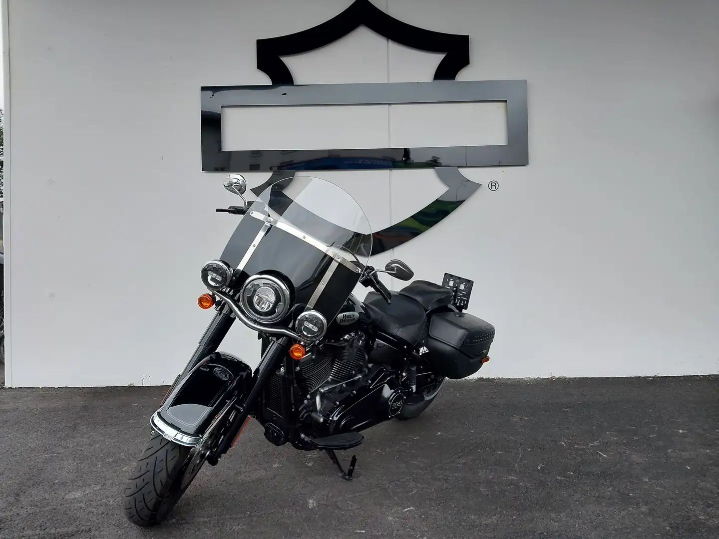 Harley-Davidson Softail SOFTAIL FXB Heritage Classic Černá - 2