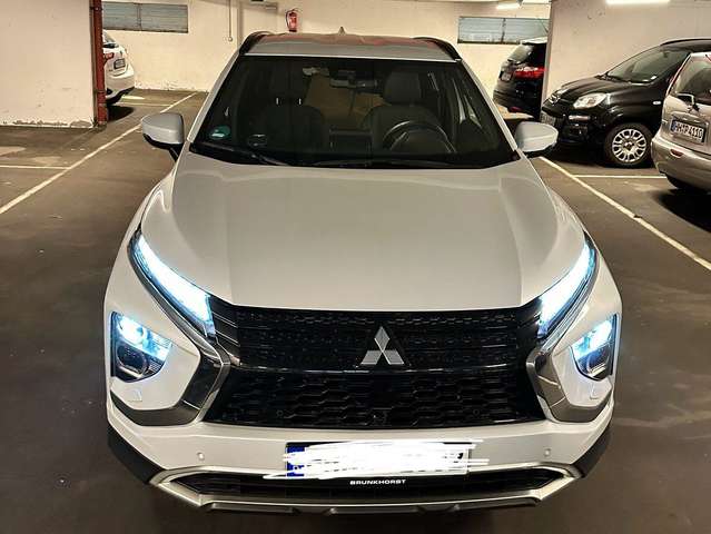 Imagine Mitsubishi Eclipse Cross Eclipse Cross Plug-In Hybrid 4WD Plus