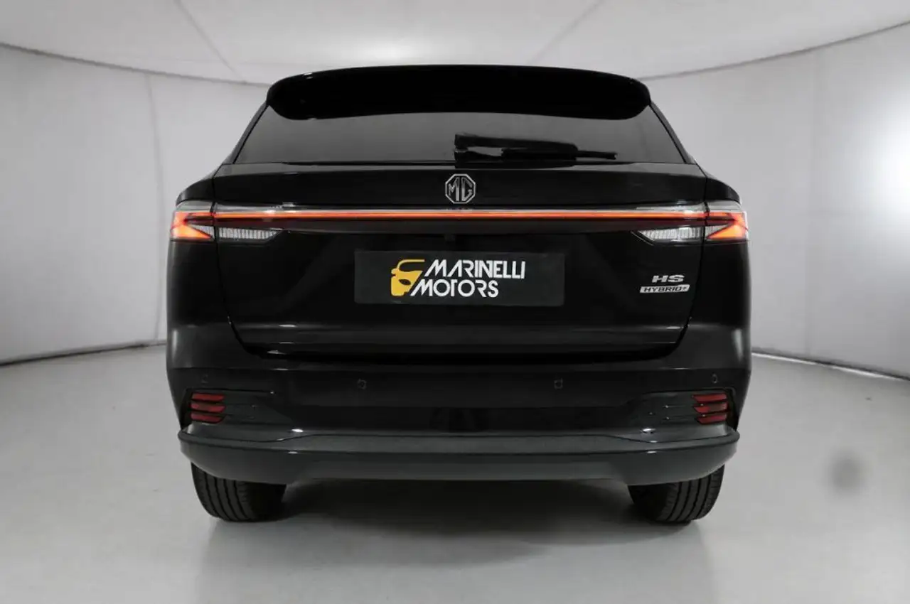 MG HS 2026