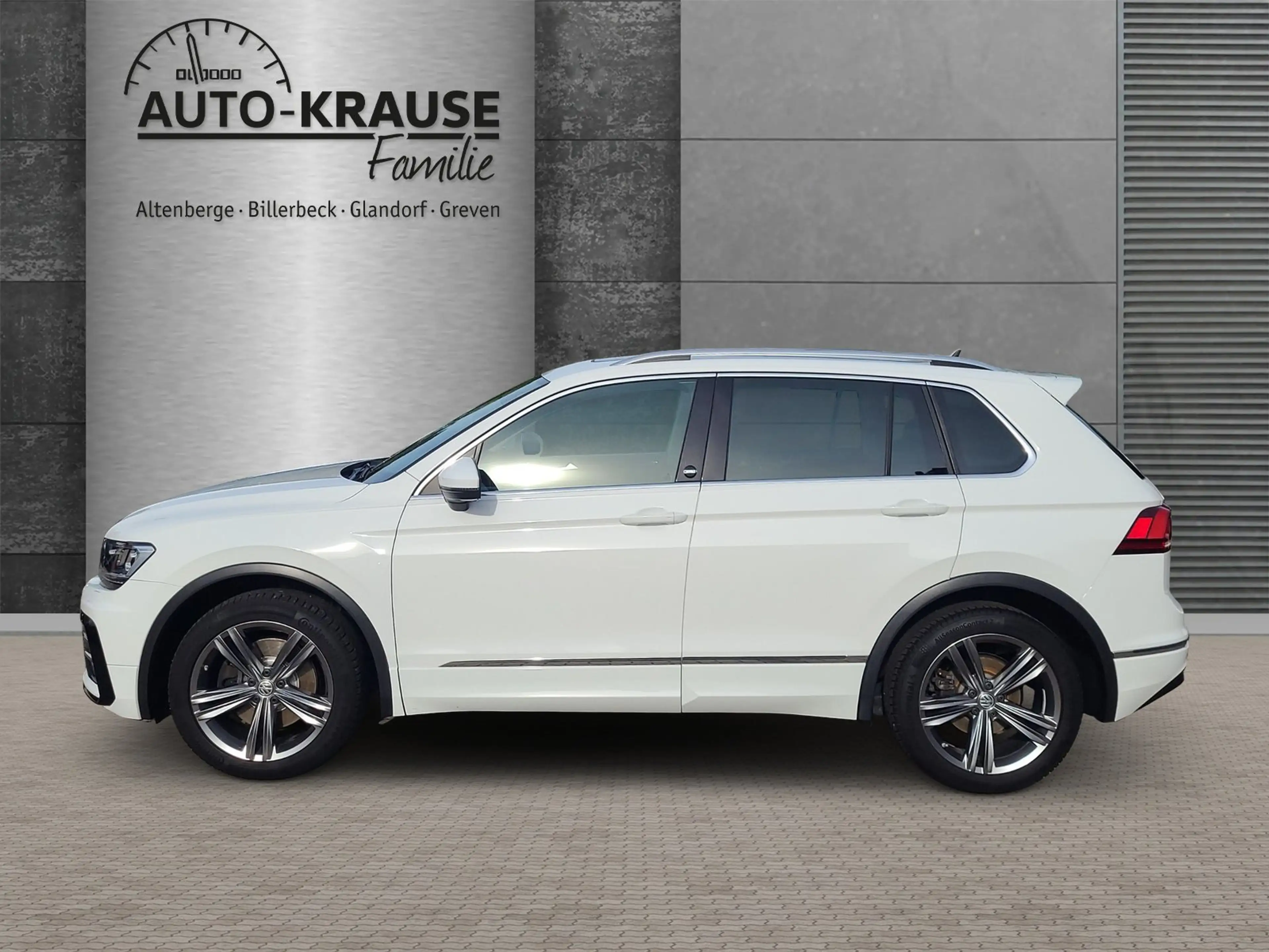 Volkswagen Tiguan 2.0 Sound 4Motion, R-Line, DSG, Pano — photo 3