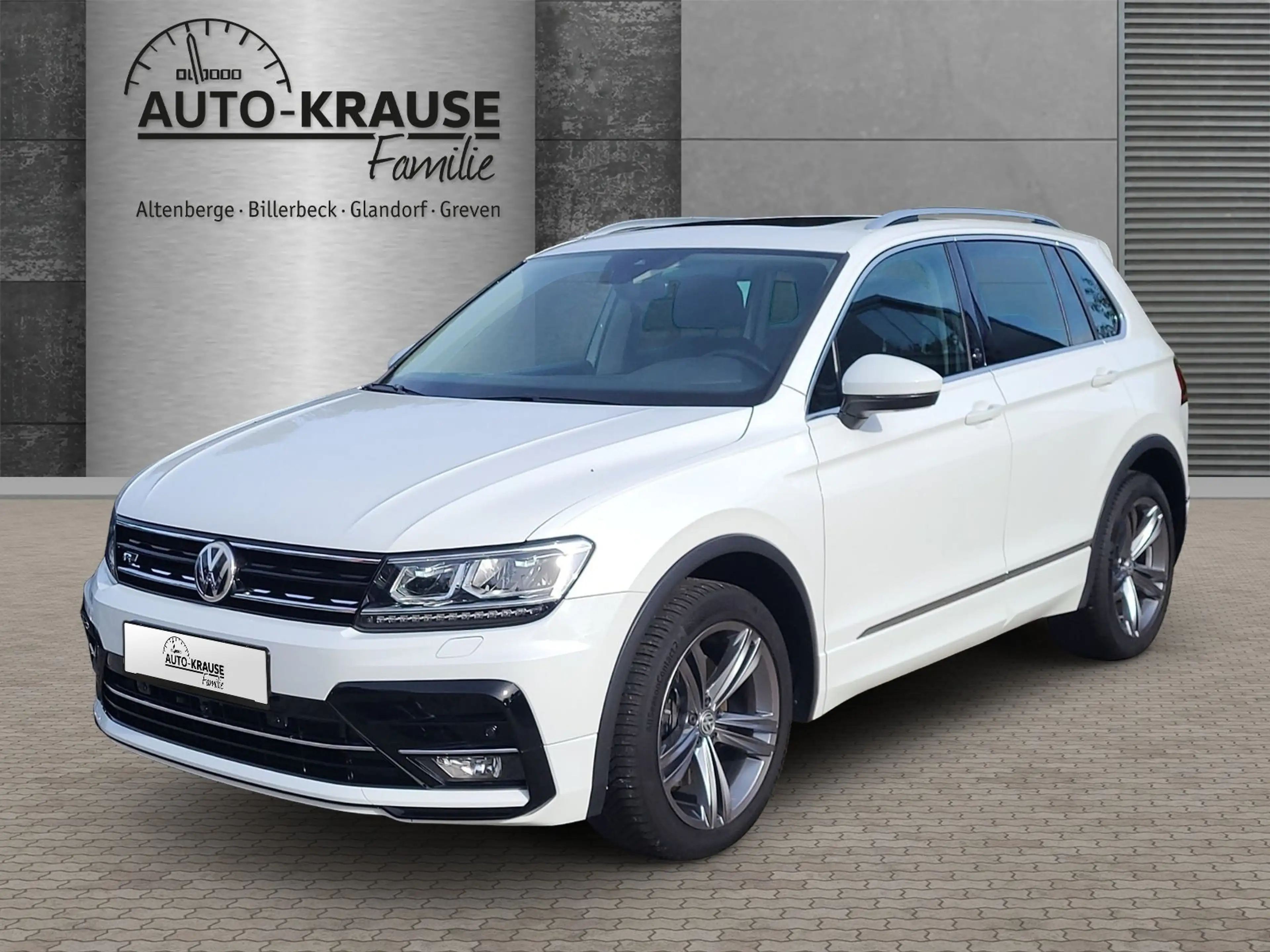 Volkswagen Tiguan 2.0 Sound 4Motion, R-Line, DSG, Pano