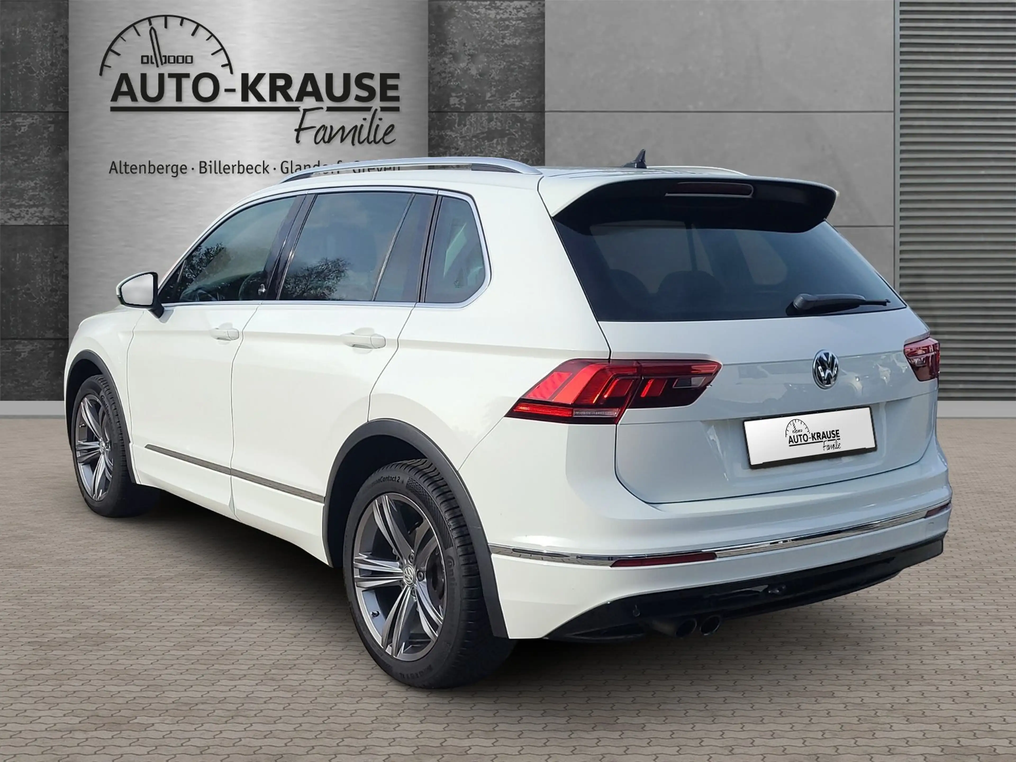 Volkswagen Tiguan 2.0 Sound 4Motion, R-Line, DSG, Pano — photo 4