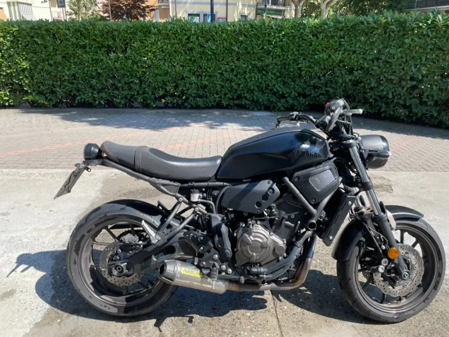 Yamaha XSR 700 Negro - 1