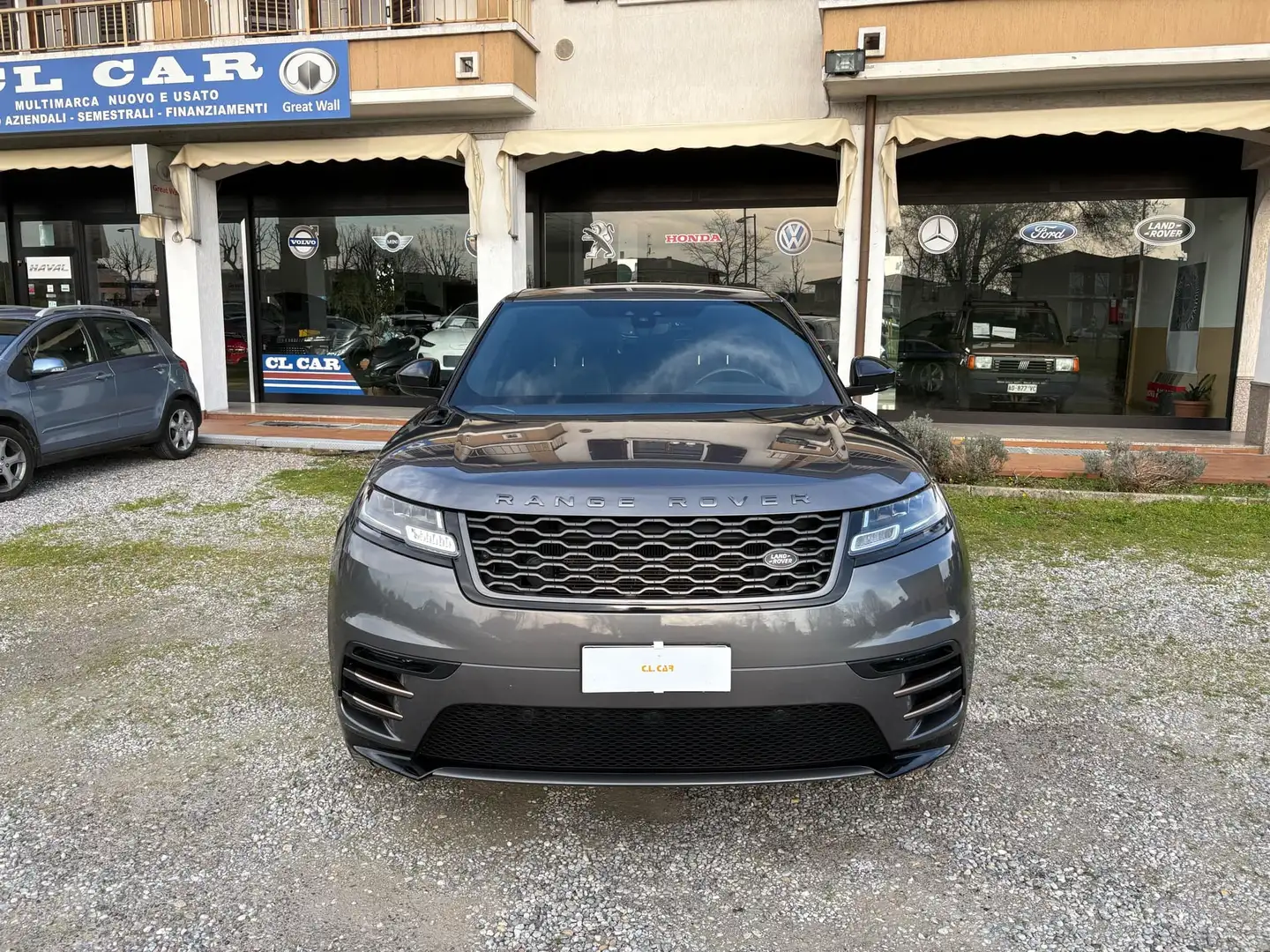 Land Rover Range Rover Velar Velar 2.0d i4 R-Dynamic SE 240cv auto Grigio - 2