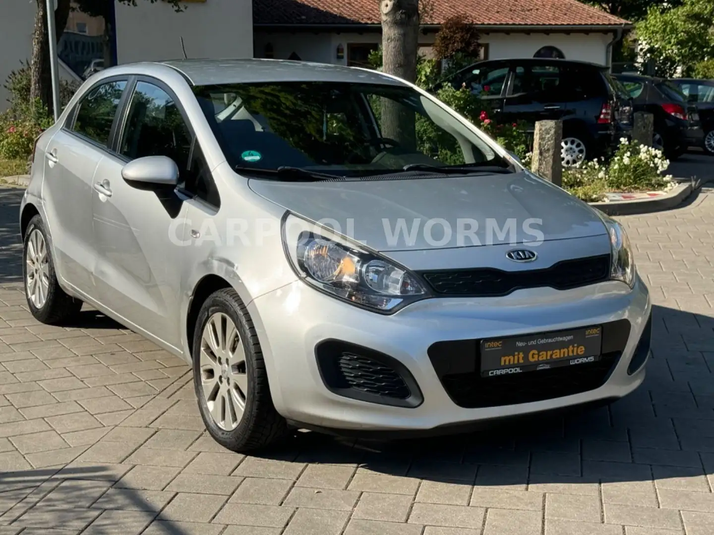 Kia Rio Edition 7 5xTÜRER+MFL+KLIMA+ALU+ALLWETTER srebrna - 2