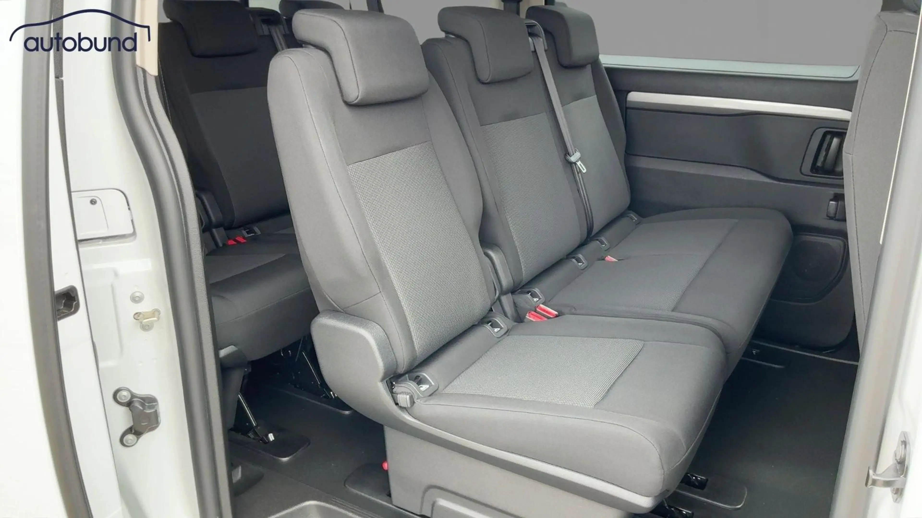 Citroen Spacetourer 2.2 BlueHDI 180 Autom. Plus M 8-Sitzer AHK KA LE — photo 7