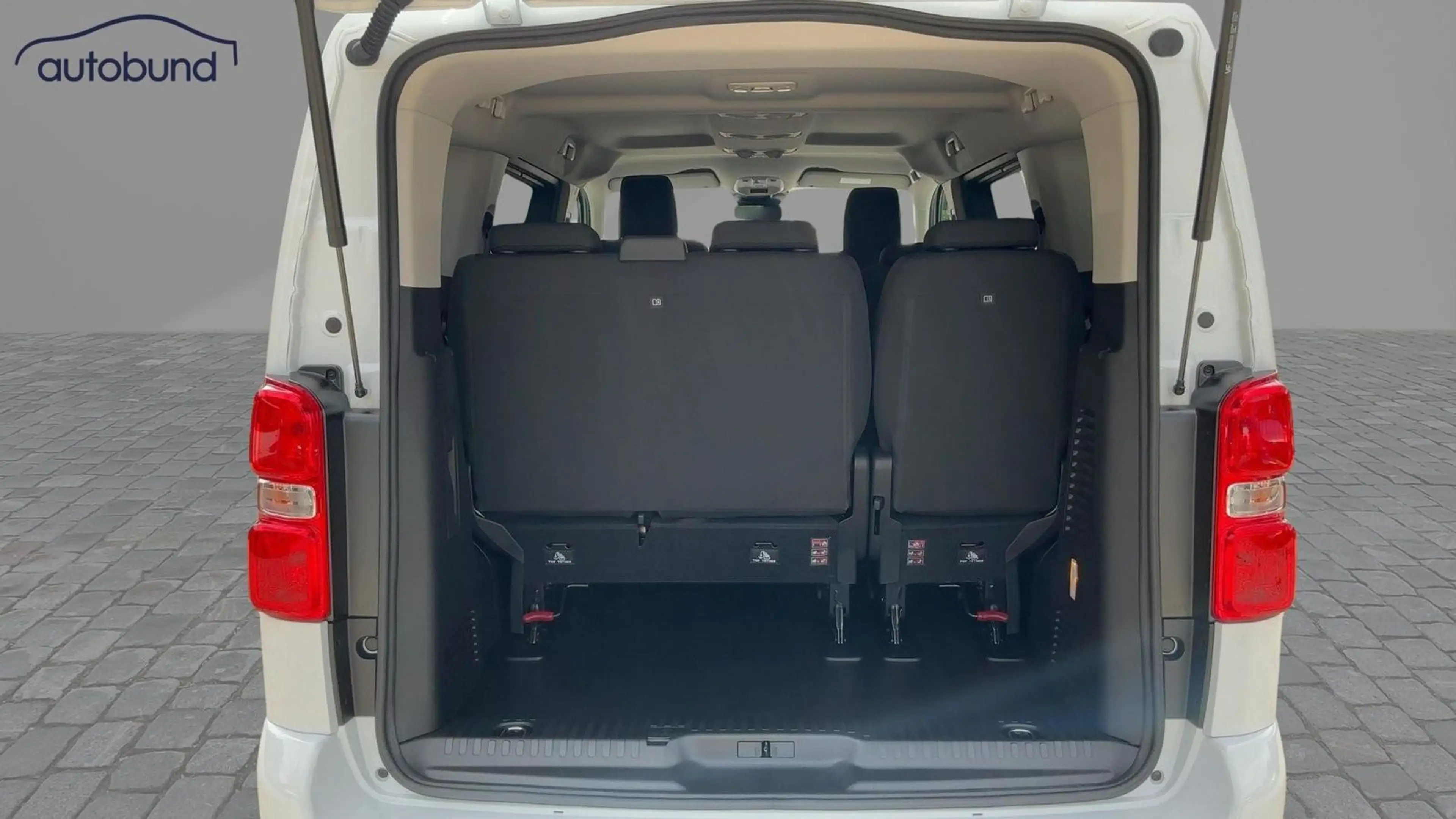 Citroen Spacetourer 2.2 BlueHDI 180 Autom. Plus M 8-Sitzer AHK KA LE — photo 9