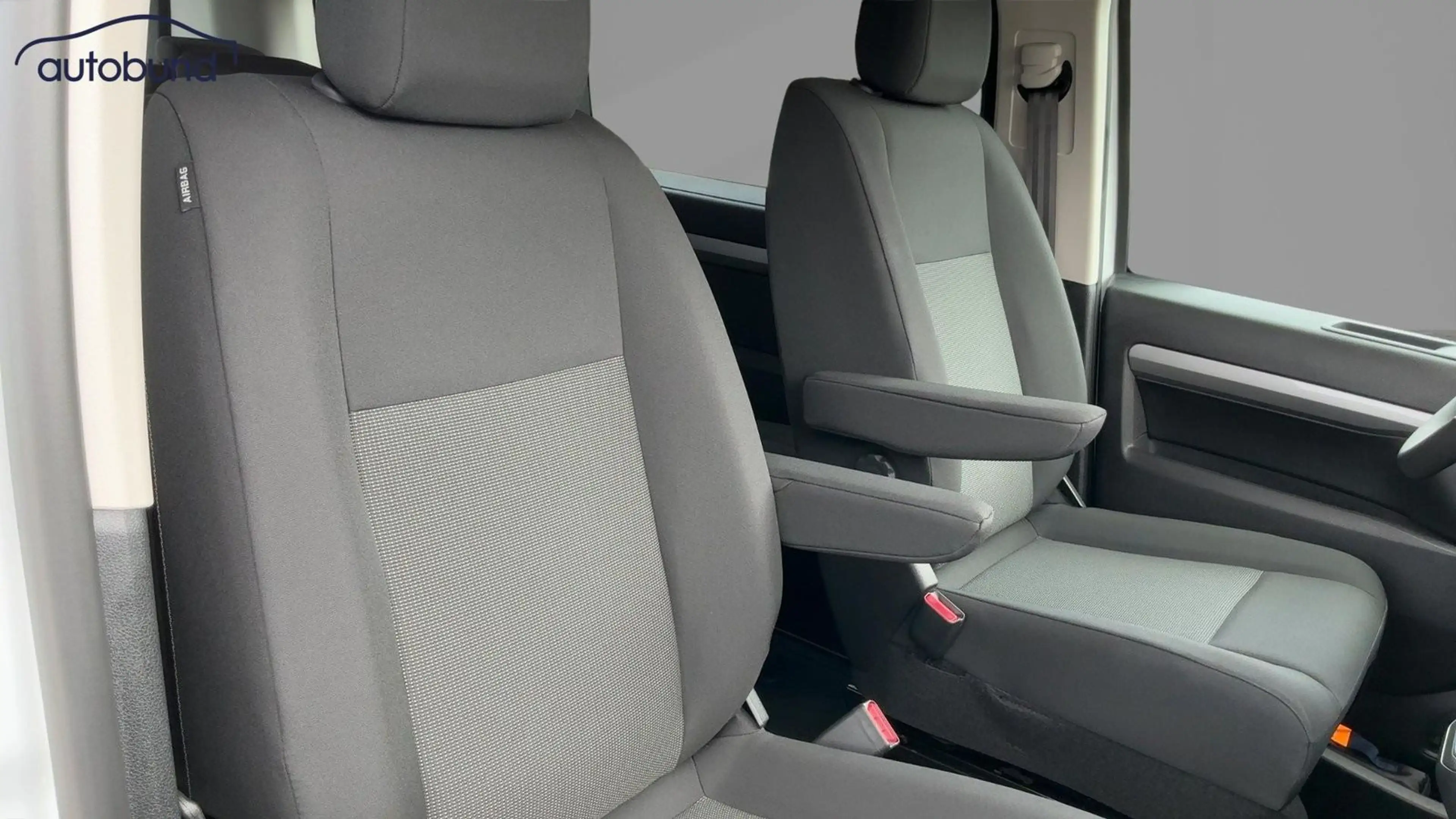 Citroen Spacetourer 2.2 BlueHDI 180 Autom. Plus M 8-Sitzer AHK KA LE — photo 6
