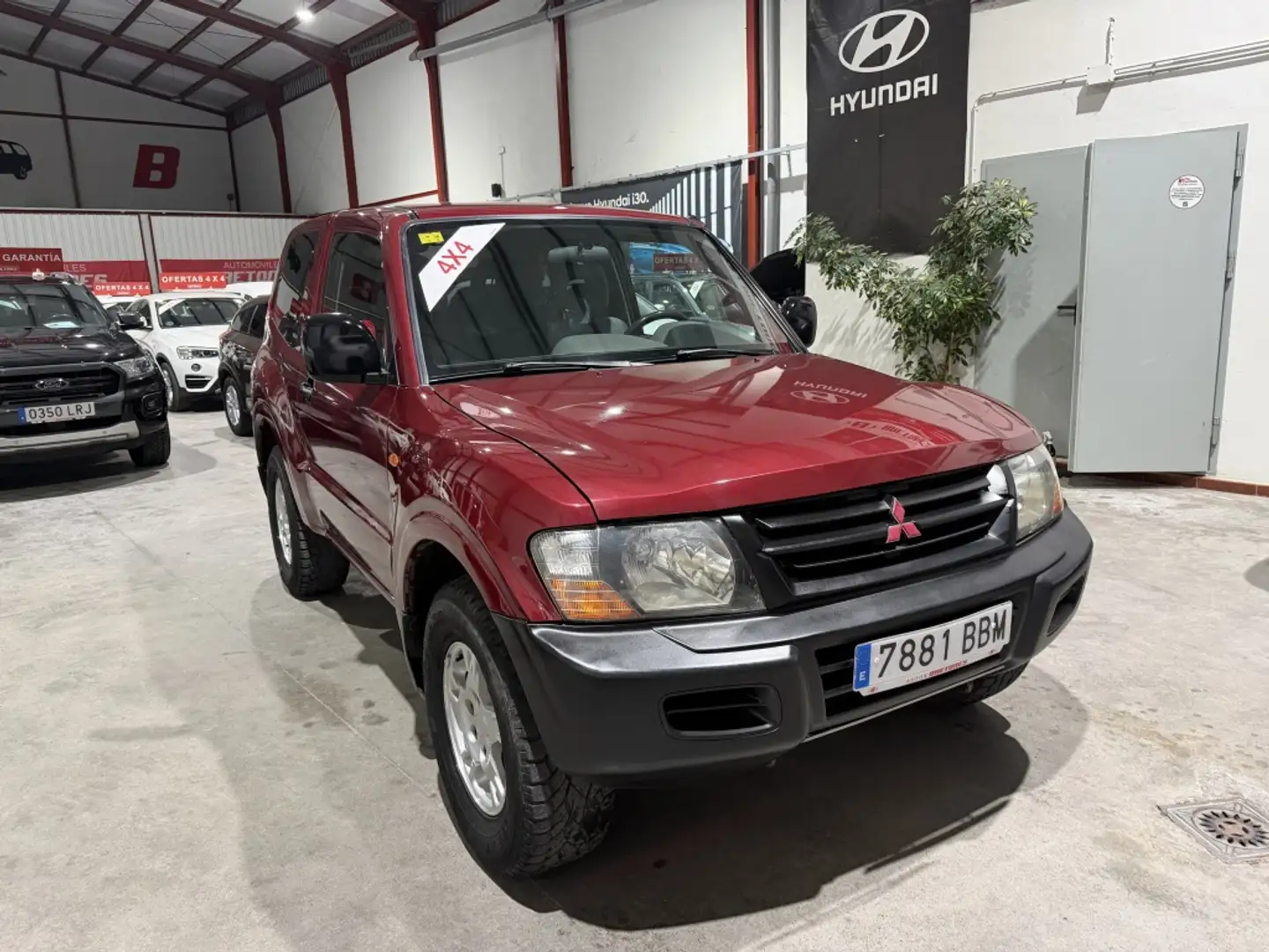 Mitsubishi Montero 3.2 DI-D GLS Violett - 2