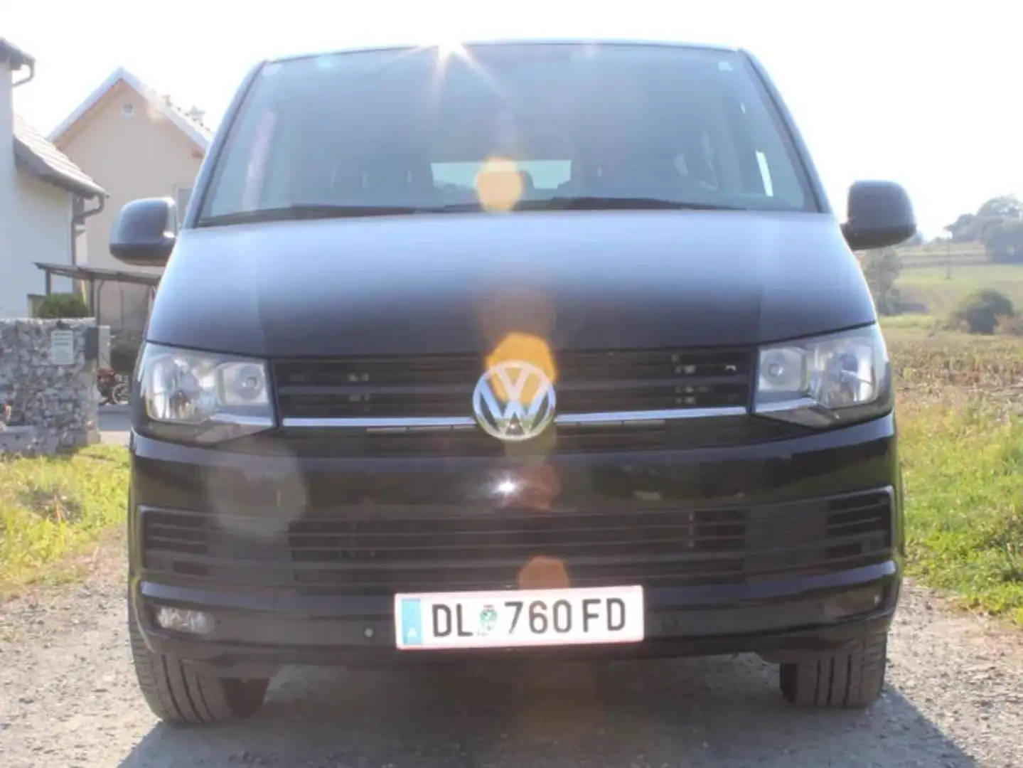 Volkswagen T6 Multivan Multivan Edition 2,0 TDI BMT Edition Schwarz - 2